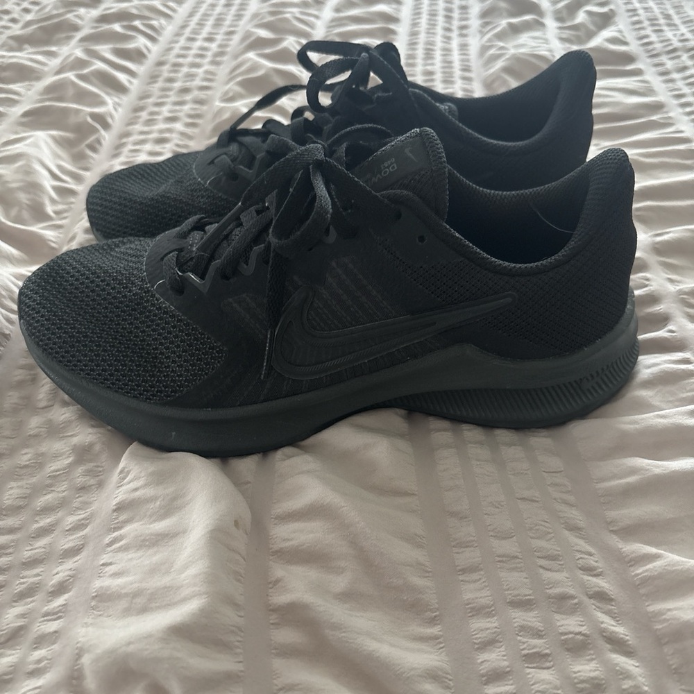 Nike Classic Black Sneakers
